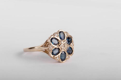 Unusual Vintage Sapphire and Diamond ring 9ct yellow gold.