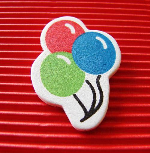 30mm x 40mm Wood-Cut Self-Stick Balloon Embellishment *