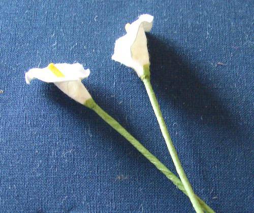 100mm x 13mm White Paper Calla Lily Embellishments (Sold in Pack of 5 Pieces)