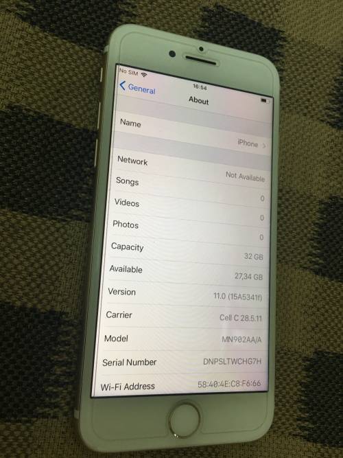 Apple iphone 7 32 gb god in brand new condition never repaired original condition LATE ENTRY