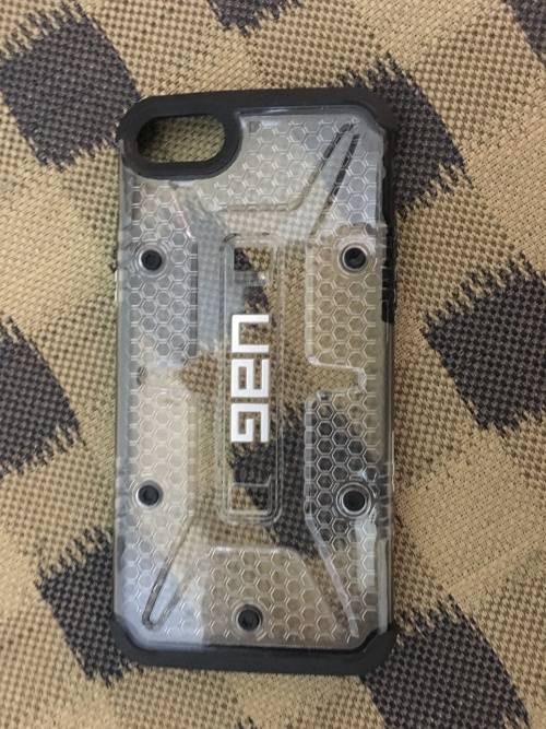 Apple iphone 7 32 gb god in brand new condition never repaired original condition LATE ENTRY