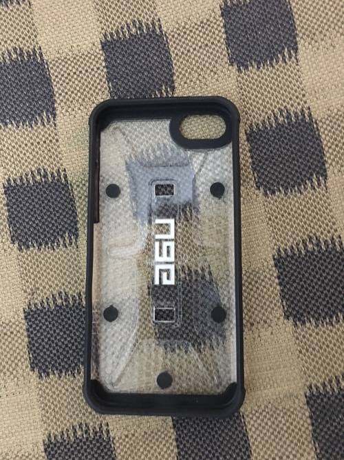 Apple iphone 7 32 gb god in brand new condition never repaired original condition LATE ENTRY