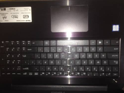 Asus X556UA i5 -6200 @2.30ghz 4gb ram 500gb hd win 10 office 2016 pro brand new condition with box