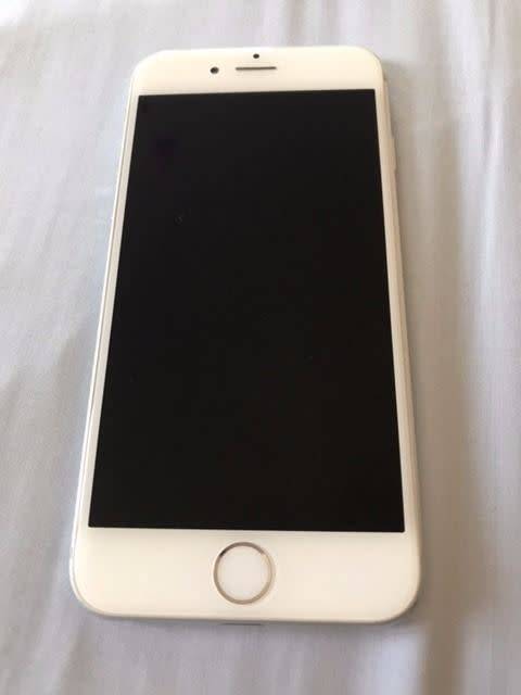 PLE IPHONE 6 16GB IN VERY GOOD CONDITION