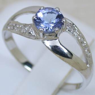 0.60 CT 14K WHITE GOLD NATURAL TANZANITE SOLITAIRE DIAMOND RING - R1/NR