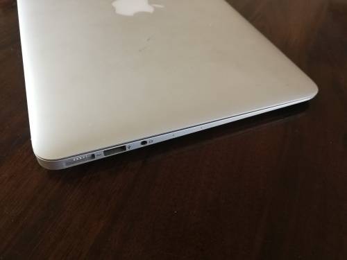 Apple Macbook Air 13" Core i5 *PLEASE READ*