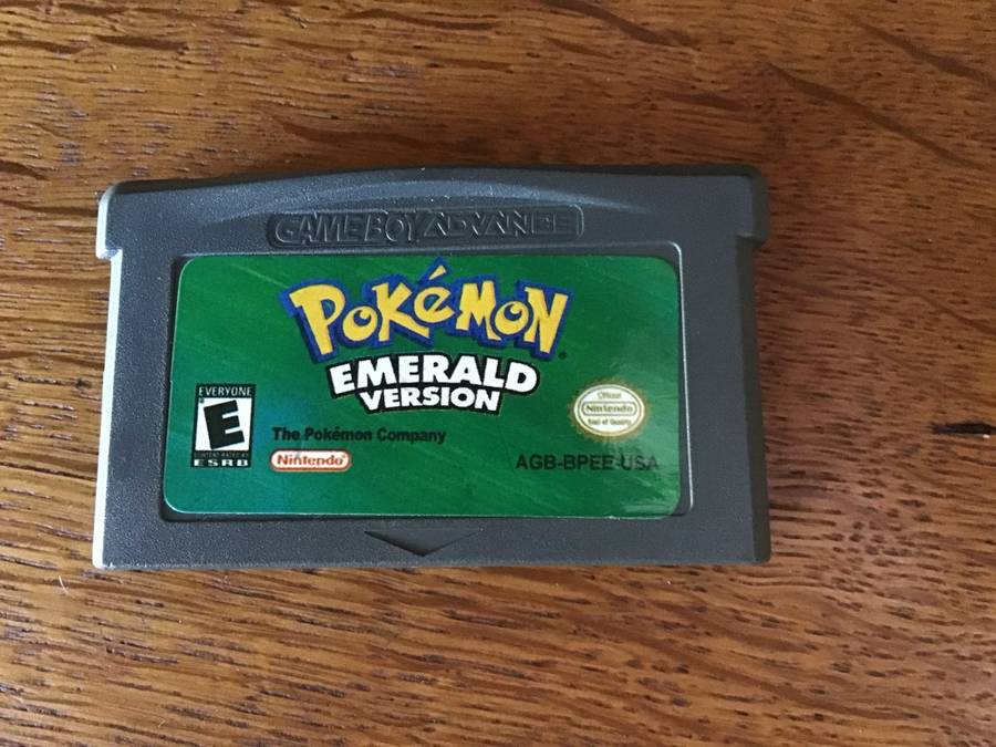 Pokémon Emerald Game boy advance bootleg