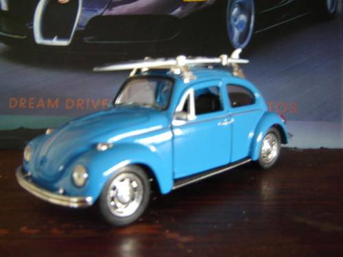 Stunning ' 67 VW Beetle  with Surfboard  by WELLYFX New in Display Box Delivery by Courier Garenteed