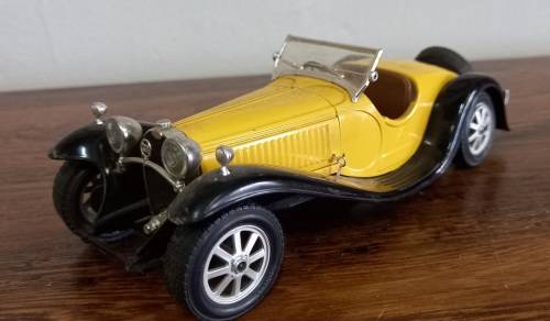 `35 Bugatti Type 55 Roadster 1/24 Die Cast Model by JORETTE    Buy 2 x Ass  Less 10 % on Selling