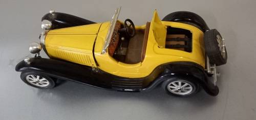 `35 Bugatti Type 55 Roadster 1/24 Die Cast Model by JORETTE    Buy 2 x Ass  Less 10 % on Selling
