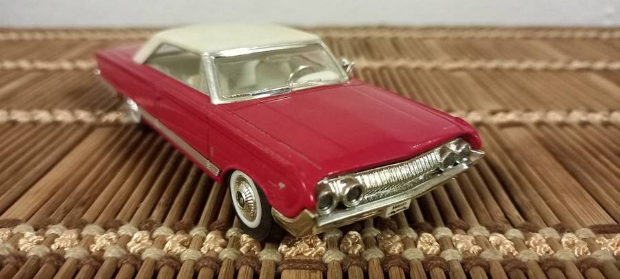 `64 Mercury Marauder  Die Cast Model  1/43    Road  Signature     Buy add. Models   Quant.  Disc.