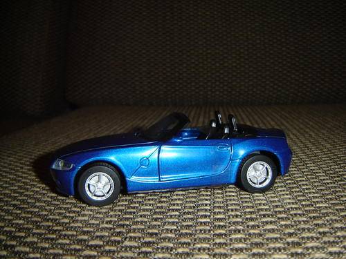 New Ray Sc 1/32 BMW Z4 Roadster.New in Box