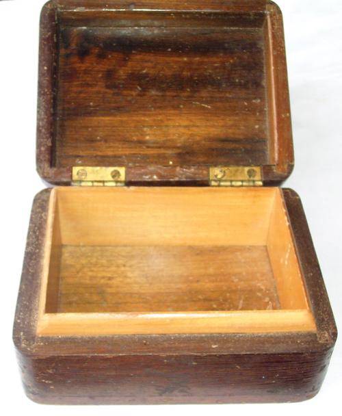 Vintage Jewellery box.                                         Solid wood.