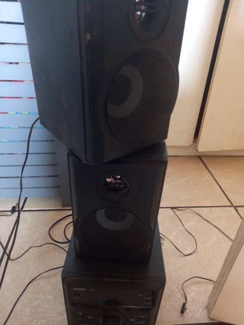 mini hifi system as is