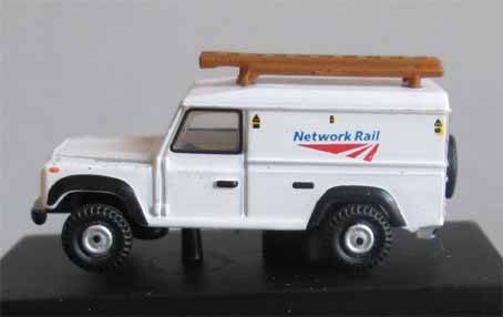 OXFORD "N" SCALE - LAND ROVER DEFENDER LWB HARDTOP, NETWORK RAIL (NEW BOXED)