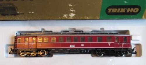 TRIX HO SCALE - GERMAN DB DIESEL RAILCAR BR VT 62 - BOXED