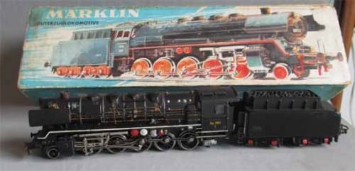 MARKLIN 3047 HO SCALE - 2-10-0 STEAM LOCO # 205 - BOXED, SEE FOTOS.