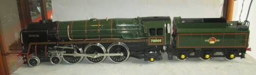 ACE TRAINS O SCALE/GAUGE - "BRITANNIA CLASS" STEAM LOCO & TENDER (BOXED) - SEE BELOW