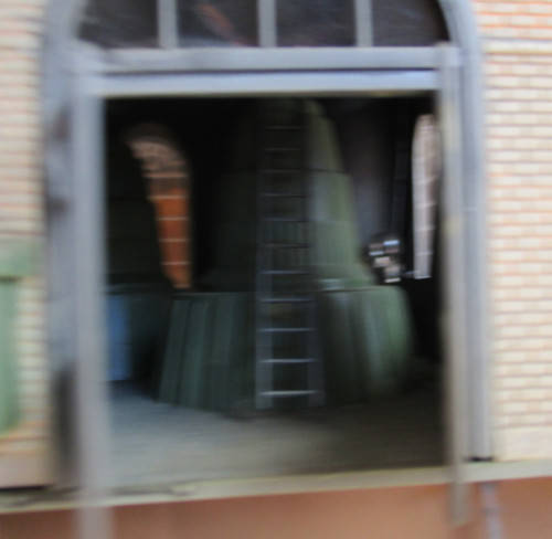 HO SCALE - 1929 ELECTRICITY SUBSTATION WITH GENERATORS INSIDE