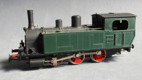 RIVAROSSI HO SCALE - 0-6-0 STEAM LOCO WITH HEADLIGHTS