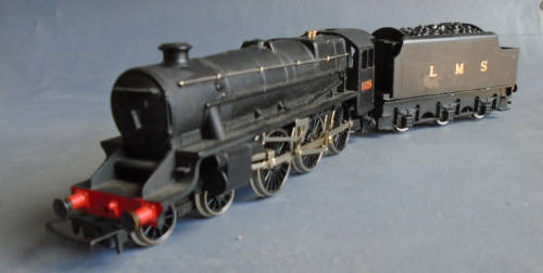 HORNBY OO SCALE - LMS 4-6-0 STEAM LOCO & TENDER