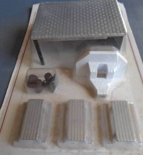 BACHMANN HO SCALE -  PICNIC SET, CARDED