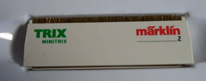 MARKLIN/TRIX Z SCALE - LOC WHEEL CLEANING BRUSH - BOXED