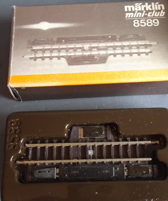 MARKLIN Z SCALE - 8589 STRAIGHT CIRCUIT TRACK, BOXED