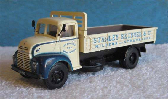 LEYLAND COMET DROPSIDE TRUCK by BASE in 1/76 SCALE (NEW BOXED)