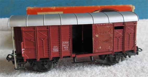 MARKLIN - HO #4605 CLOSED WAGON (BOXED - 1 END FLAP MISSING)  SEE FOTOS