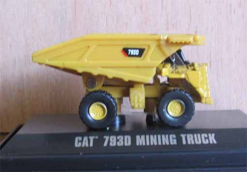 CAT 793D MINING TRUCK by NORSCOTT in 1/90 SCALE (NEW BOXED)