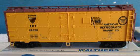WALTHERS - 40' MEAT REEFER WAGON, AMERICAN TRANSIT  in HO SCALE (MINT BOXED)