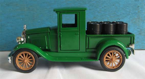 1928 CHEVROLET PICK UP by THE NATIONAL MOTOR MUSEUM MINT in 1/32 SCALE (NIB)
