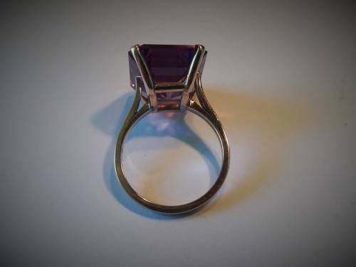 Vintage 9ct Gold Blue Stone Ring