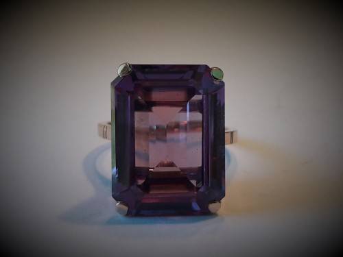 Vintage 9ct Gold Blue Stone Ring