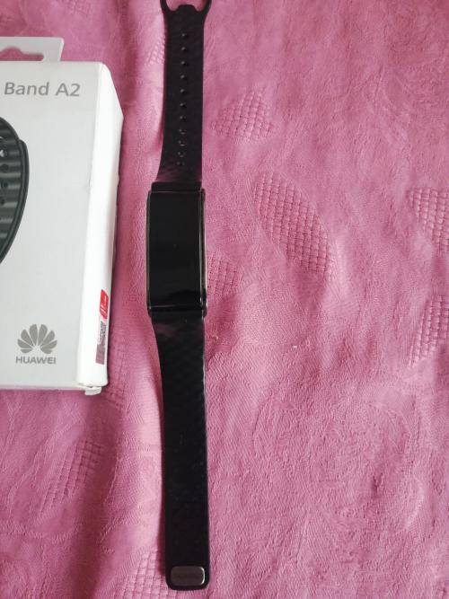 HUAWEI COLOUR BAND A2 SMART WATCH, WITH CHARGER, WITH BOX, EXCELLENT WORKING CONDITION