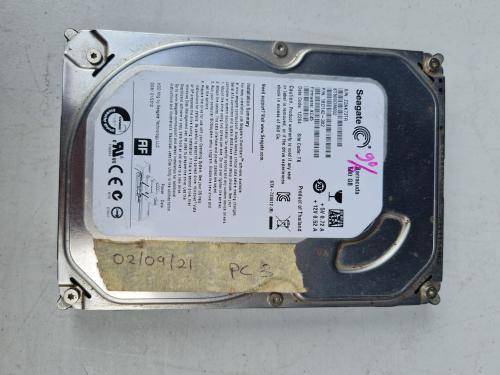 BULK LOT OF HARD DRIVES - TOTAL OF 4 HARD DRIVES - READ DESCRİPTİON