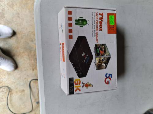 FOYU TV BOX - WITH REMOTE - 32GB - WITH BOX