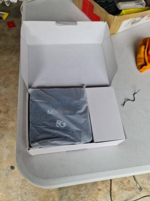 FOYU TV BOX - WITH REMOTE - 32GB - WITH BOX