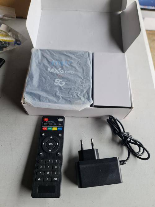 FOYU TV BOX - WITH REMOTE - 32GB - WITH BOX