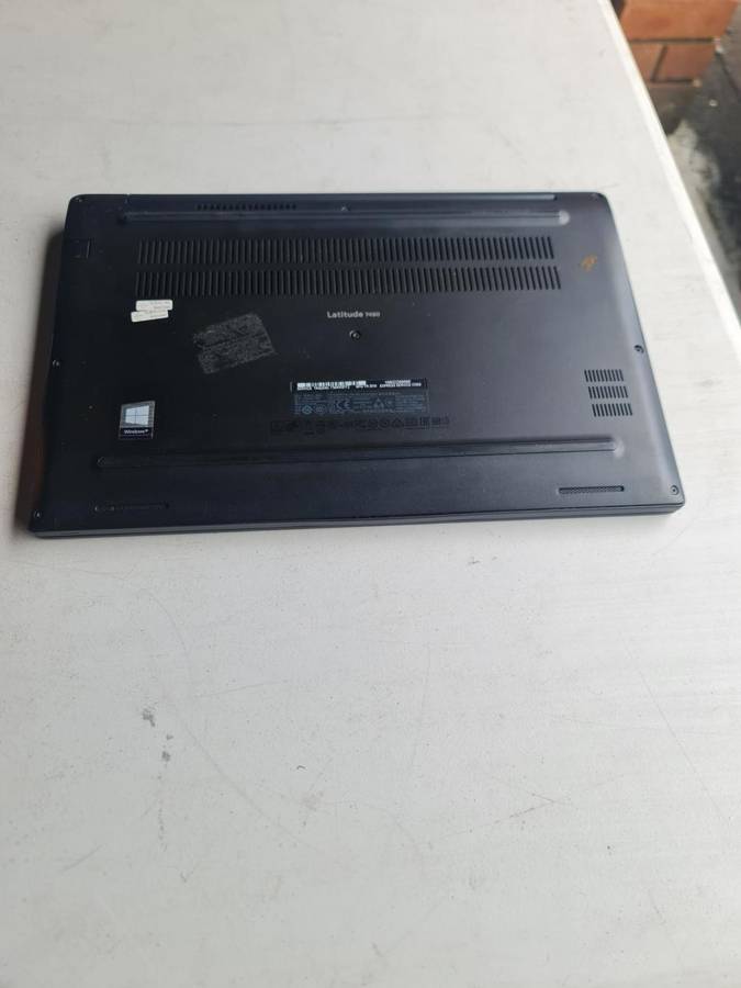 DELL LATITUDE 7490 - CORE i5 7TH GEN - 8GB - 256GB NVME SSD - 14 INCH SCREEN - PLEASE READ