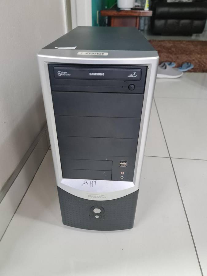PROLINE TOWER - INTEL QUAD CORE - 4GB MEMORY - 500GB HARD - WINDOWS 10 - FULL WORKING CONDITION