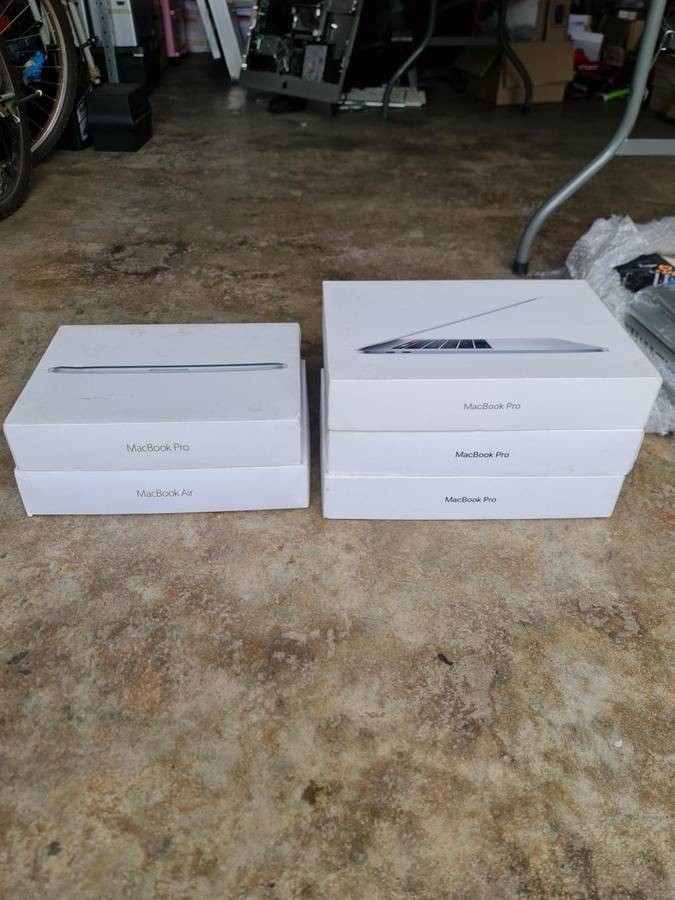 **BARGAIN BUY**ADD VALUE TO YOUR APPLE MACBOOK....ORIGINAL MACBOOK BOX ONLY @ JUST R99!!!!!!!!!!!!!!