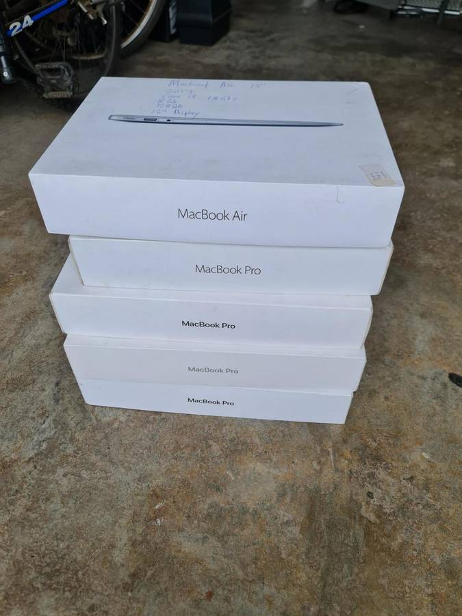 **BARGAIN BUY**ADD VALUE TO YOUR APPLE MACBOOK....ORIGINAL MACBOOK BOX ONLY @ JUST R99!!!!!!!!!!!!!!