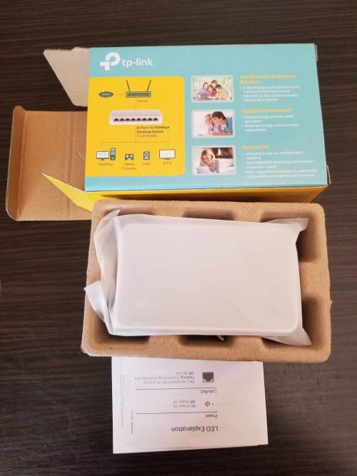 TP-LINK 8-Port 10/100Mbps Desktop Switch