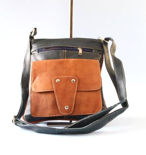 **NEW**Unisex 100% GENUINE LEATHER SHOULDER BAG IN Brown.Handcrafted Masterpiece!