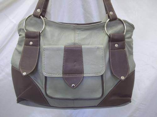 LADIES GENUINE LEATHER HAND BAG IN  A CAMEL BROWN . SIMPLY GORGEOUS!!
