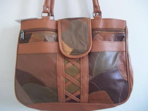 LADIES GENUINE PATCH LEATHER HAND BAG IN  A TAN BROWN . SIMPLY GORGEOUS!!