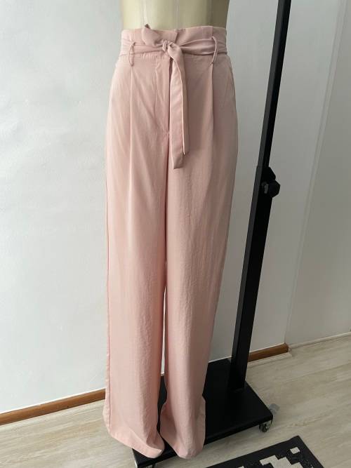 Beautiful High-waisted, wide leg blush pink trousers - size 10