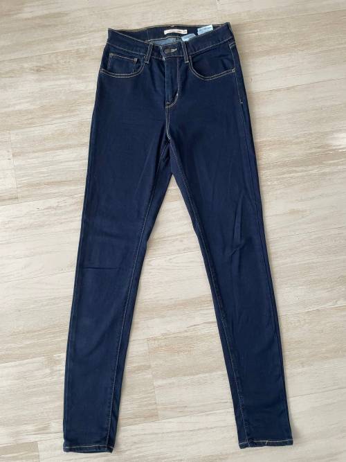Ladies Levis 721 HIGH RISE SKINNY - Size 28